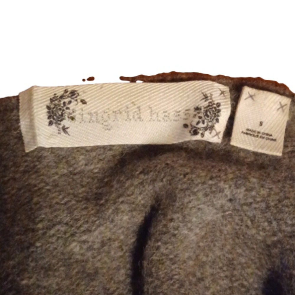 INGRID Hass 100% Lamb's Floral Pattern Accented Cardigan. Size Small.Anthro. - Picture 8 of 12